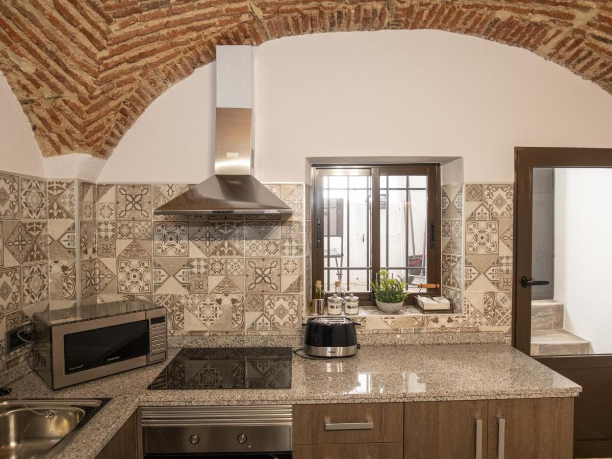 Elegante Apartamento Para 5 En El Centro De Caceres Con Wifi Exterior foto