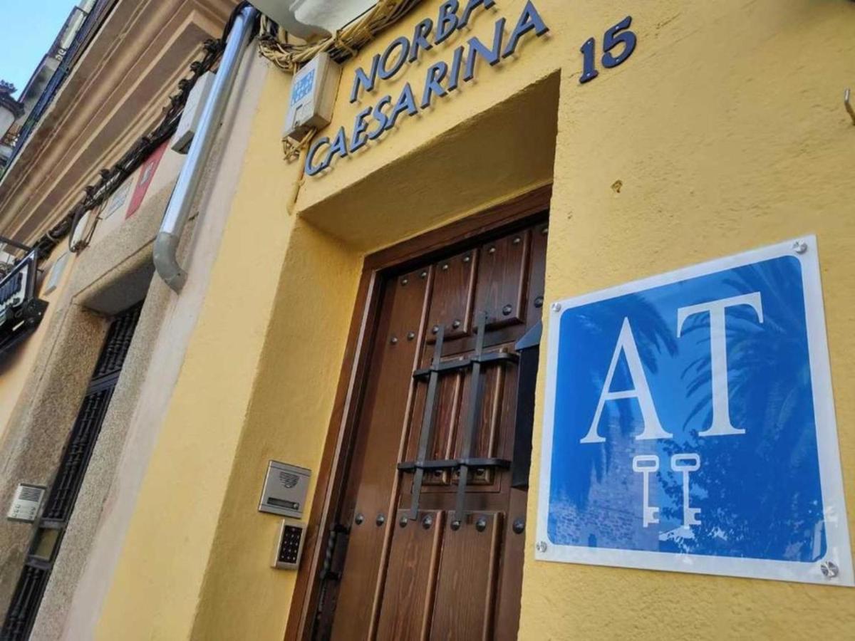 Elegante Apartamento Para 5 En El Centro De Caceres Con Wifi Exterior foto